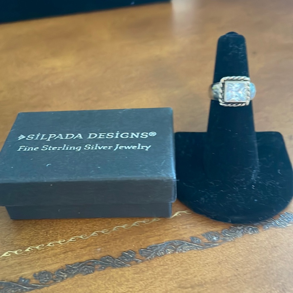 Silpada, Cubic Zirconia, Sterling silver ring.  R0836. Retired